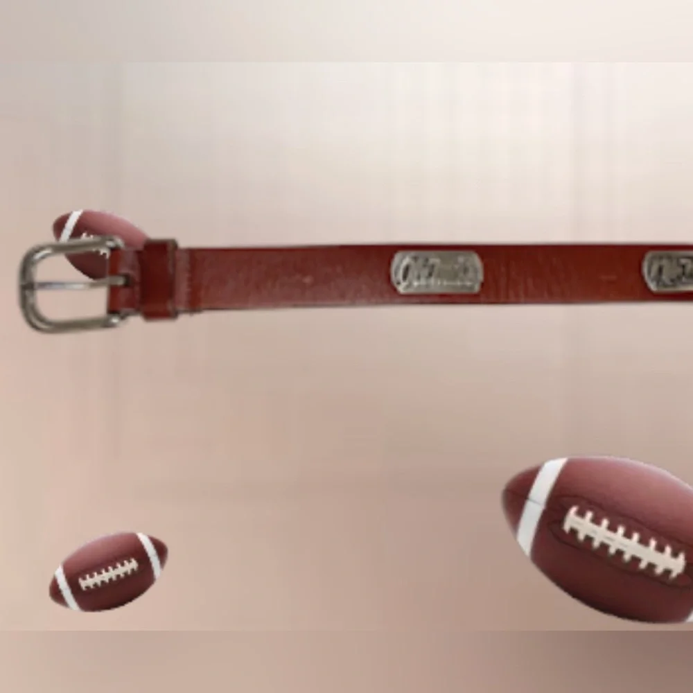 Ole Miss University of Mississippi leather belt boys size medium 14 26 27 28